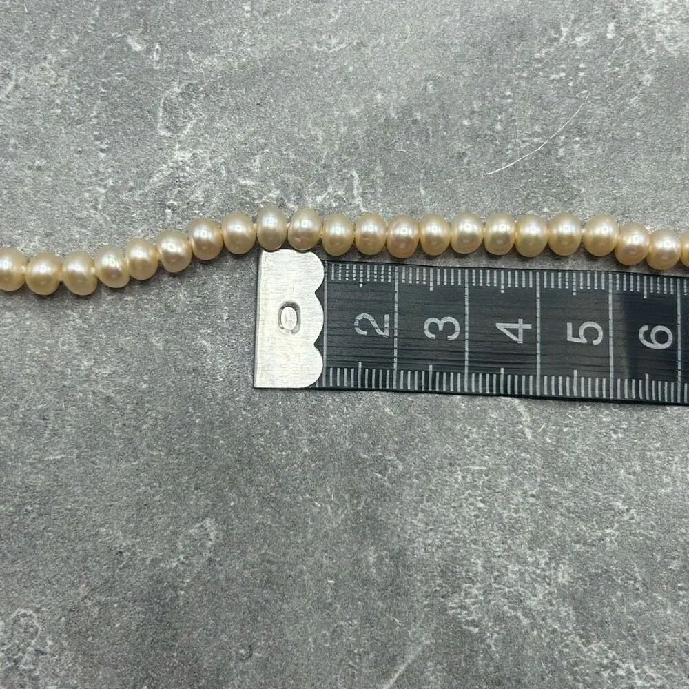 NWOT Natural Womens Ivory Cream Fresh Water Pearl Bead Necklace 17 inches